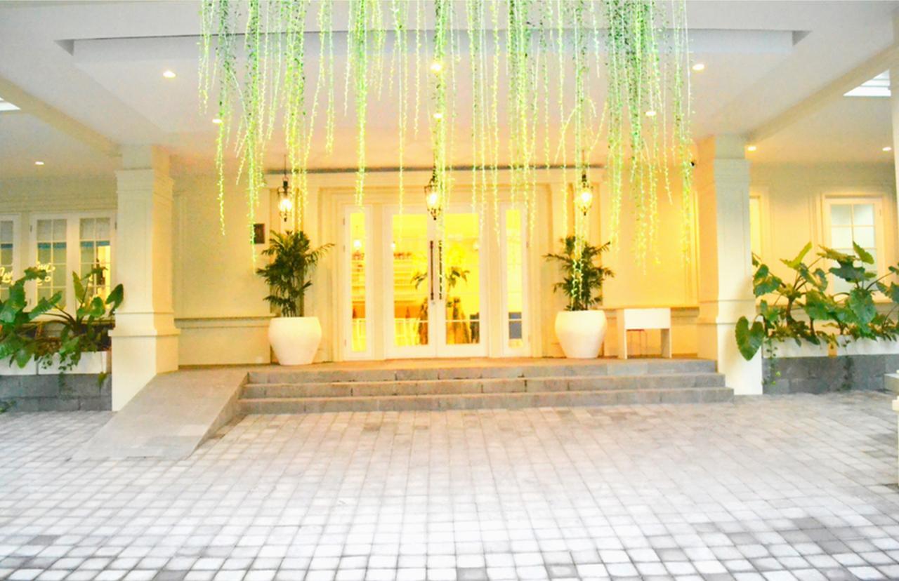 Amalfi Hotel Seminyak Exterior foto