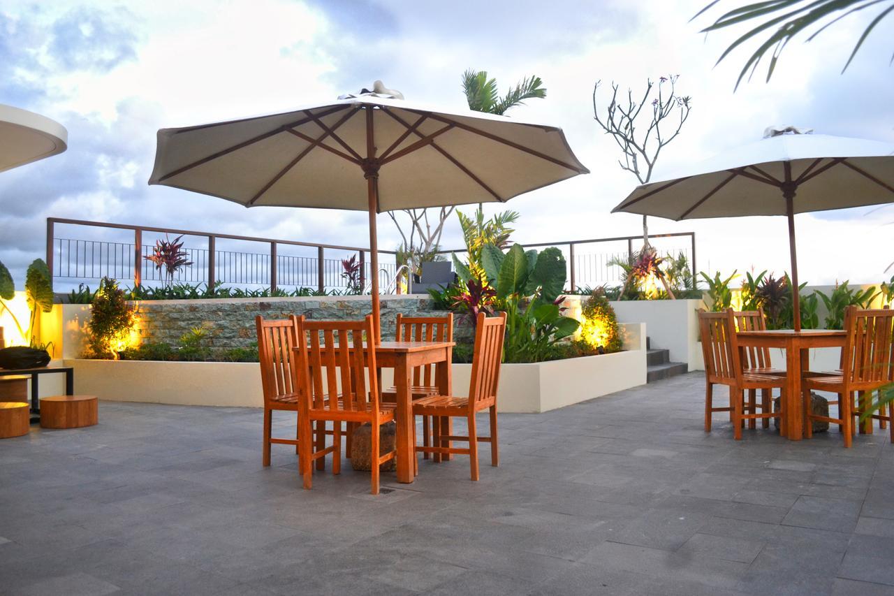 Amalfi Hotel Seminyak Exterior foto